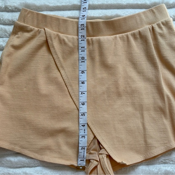 Free People Movement Ribbed Light Orange Shorts Women’s Size Medium - Picture 6 of 6